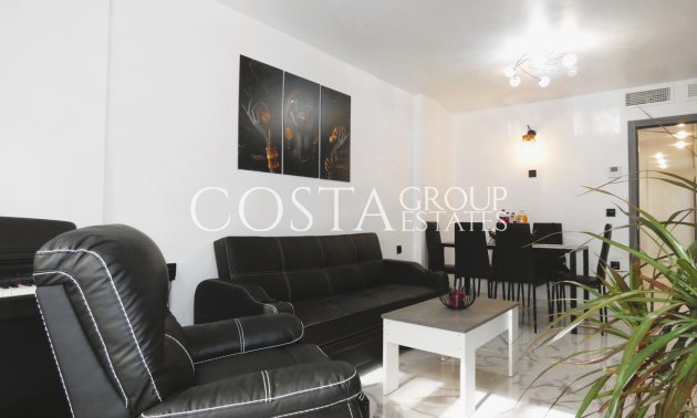 Resale - Apartments -
Torrevieja - Torrevieja Centro
