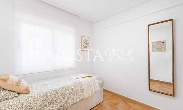 Wiederverkauf - House -
Orihuela - Villamartin