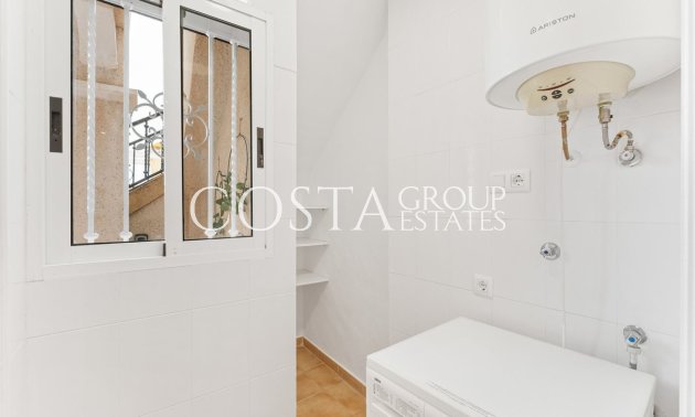 Wiederverkauf - House -
Orihuela - Villamartin