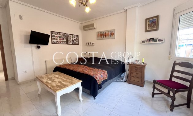 Resale - Villa -
Orihuela - La Zenia