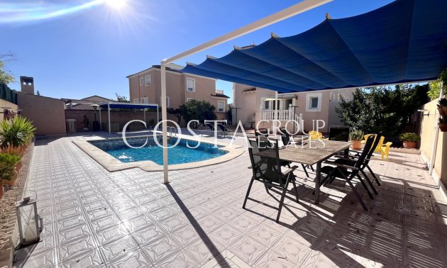 Resale - Villa -
Orihuela - La Zenia