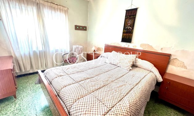 Odsprzedaż - Dom -
Pinoso - Pinoso Centro