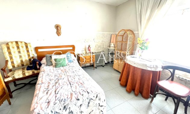 Odsprzedaż - Dom -
Pinoso - Pinoso Centro