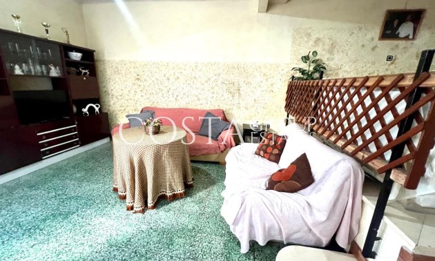 Odsprzedaż - Dom -
Pinoso - Pinoso Centro