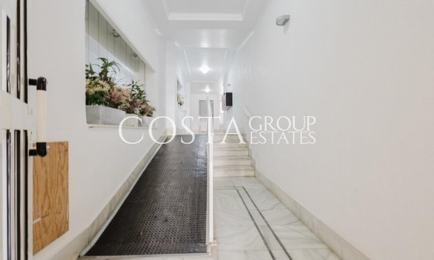 Resale - Apartments -
Torrevieja - Torrevieja Centro