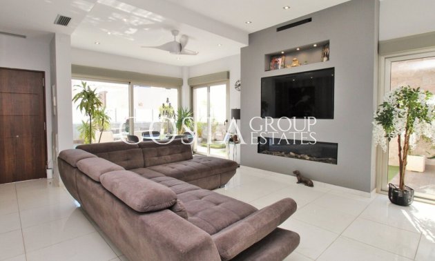 Resale - Villa -
Orihuela - Villamartin