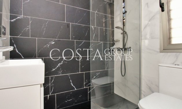 Resale - Villa -
Orihuela - Villamartin