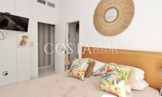 Resale - Villa -
Orihuela - Villamartin