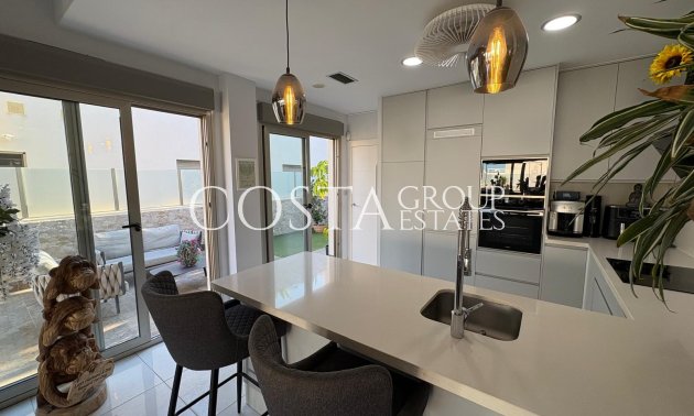 Revente - Villa -
Orihuela Costa - Villamartín