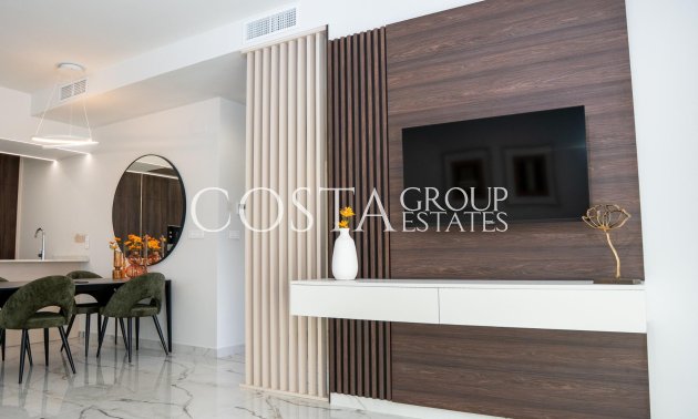 Nowy budynek - Willa -
Ciudad Quesada - Lo Marabú