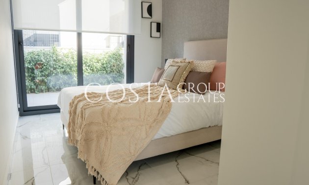 Nowy budynek - Willa -
Ciudad Quesada - Lo Marabú