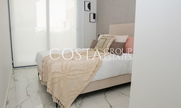 Nowy budynek - Willa -
Ciudad Quesada - Lo Marabú