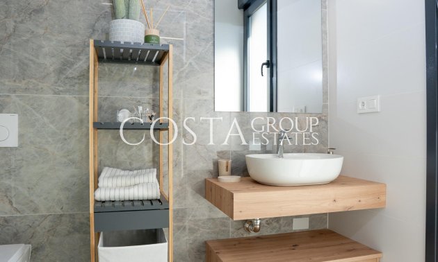 Nowy budynek - Willa -
Ciudad Quesada - Lo Marabú