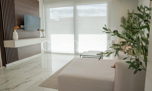 Nowy budynek - Willa -
Ciudad Quesada - Lo Marabú