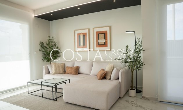 Nowy budynek - Willa -
Ciudad Quesada - Lo Marabú