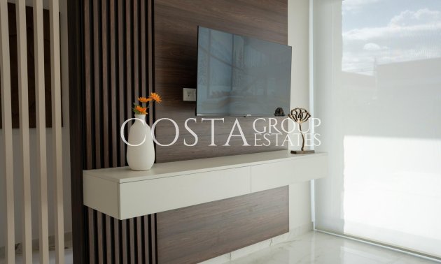 Nowy budynek - Willa -
Ciudad Quesada - Lo Marabú