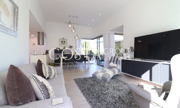 Odsprzedaż - Willa -
Benijofar