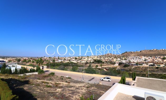 Odsprzedaż - Willa -
Benijofar