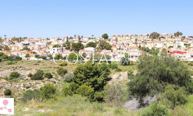 Nowy budynek - Willa -
San Fulgencio - La Escuera