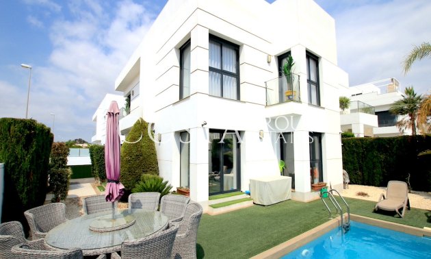 Herverkoop - Villa -
Rojales - Ciudad Quesada