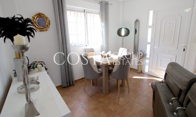 Herverkoop - Villa -
Guardamar del Segura - Guardamar del Segura Centro