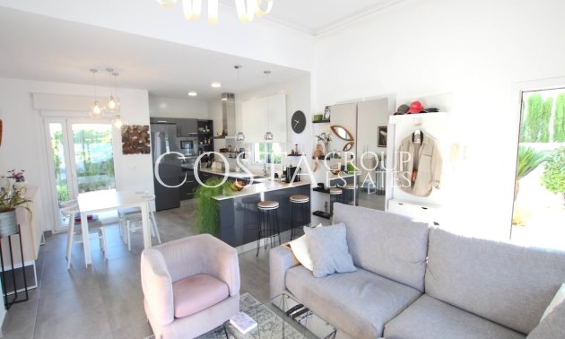 Resale - Villa -
Benijofar