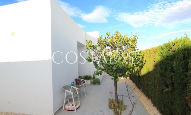 Resale - Villa -
Benijofar