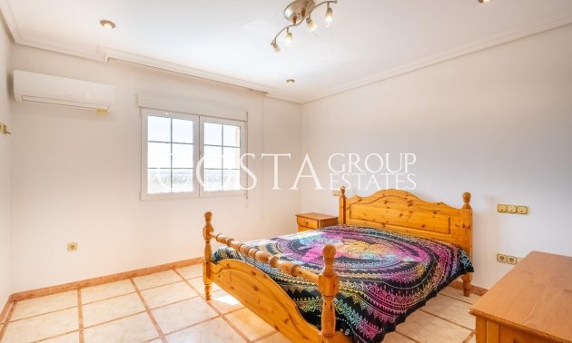 Odsprzedaż - Willa -
Torrevieja - El Chaparral