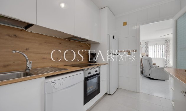 Resale - Apartments -
Orihuela - Orihuela Costa