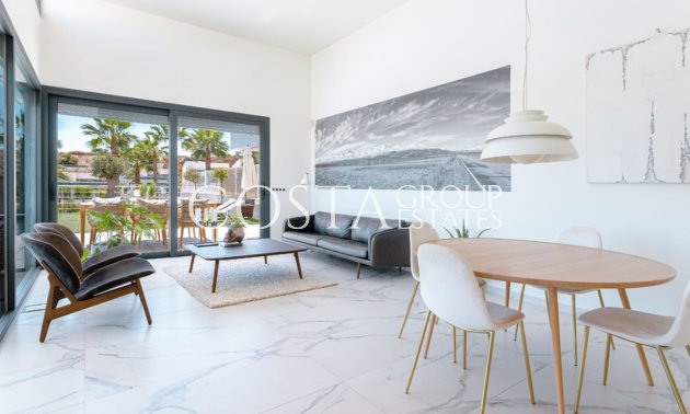 Wiederverkauf - Villa -
San Miguel de Salinas - San Miguel de Salinas Centro