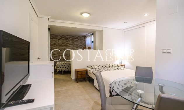 Wiederverkauf - Villa -
Torrevieja - Torrevieja Centro