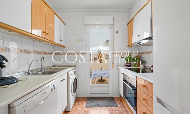 Resale - Villa -
Torrevieja - Torrevieja Centro