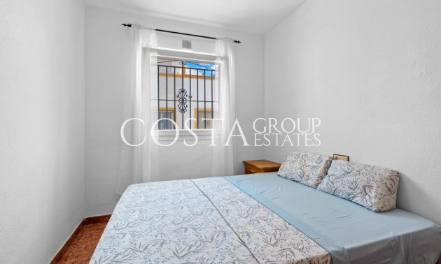 Resale - Villa -
Torrevieja - Torrevieja Centro
