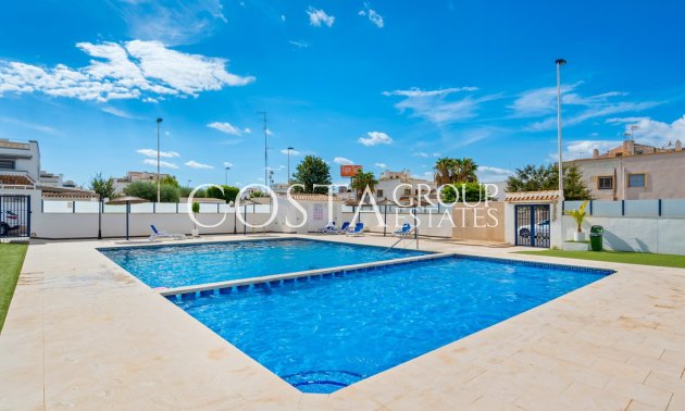 Resale - Villa -
Torrevieja - Torrevieja Centro