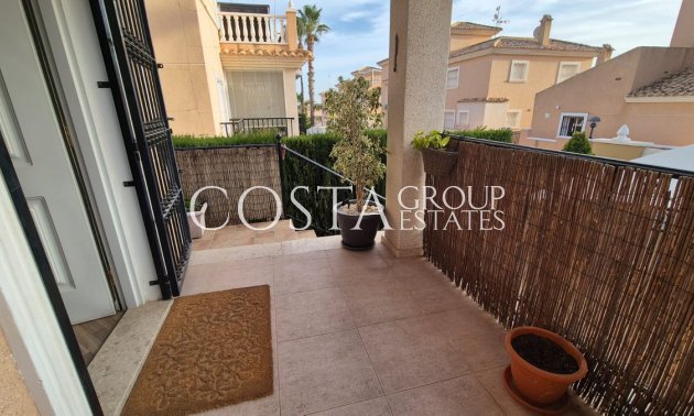 Resale - Villa -
Orihuela - Orihuela Costa