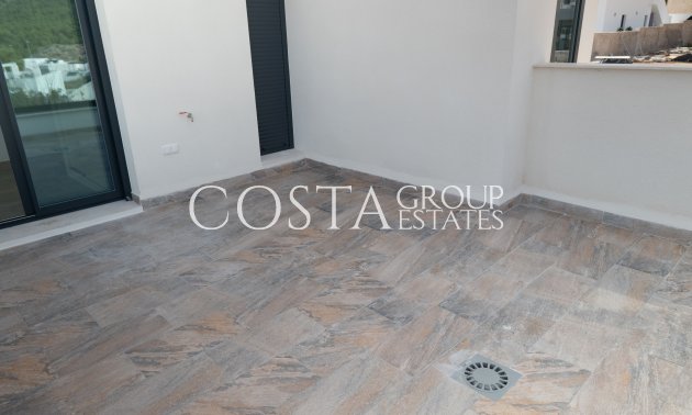 Nowy budynek - detached -
Polop