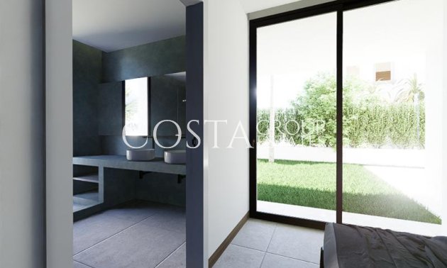 Nowy budynek - Willa -
La Nucía