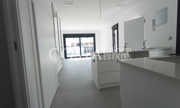 Neue Gebäude - Villa -
Daya Nueva