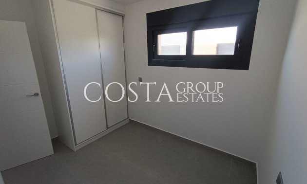 Neue Gebäude - Villa -
Daya Nueva