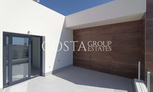 Neue Gebäude - Villa -
Daya Nueva