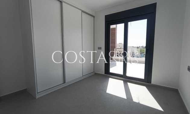 Neue Gebäude - Villa -
Daya Nueva