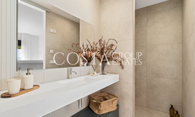 Neue Gebäude - detached -
Polop