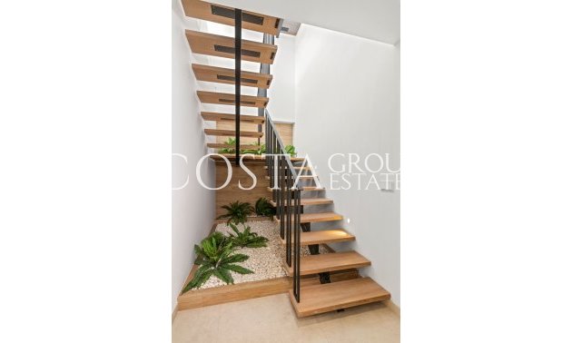 Neue Gebäude - detached -
Polop