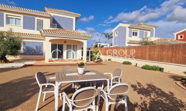 Neue Gebäude - detached -
Purias