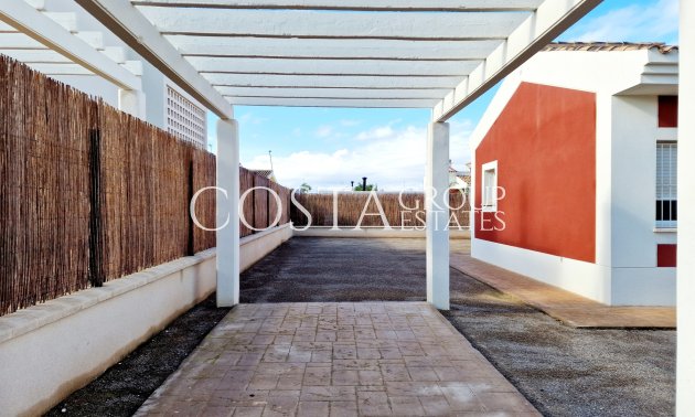 Neue Gebäude - detached -
Purias