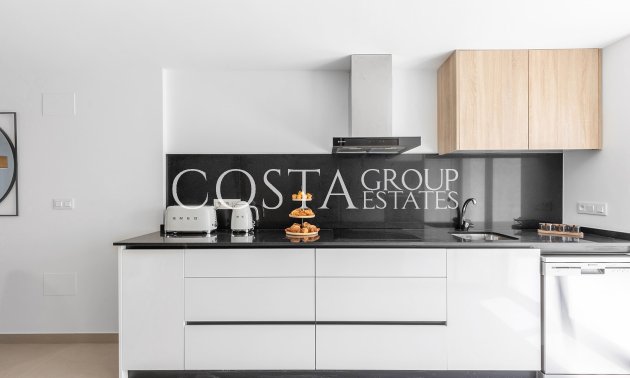 New Build - semi-detached -
Rafal