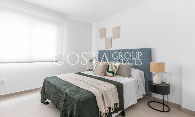 New Build - semi-detached -
Rafal