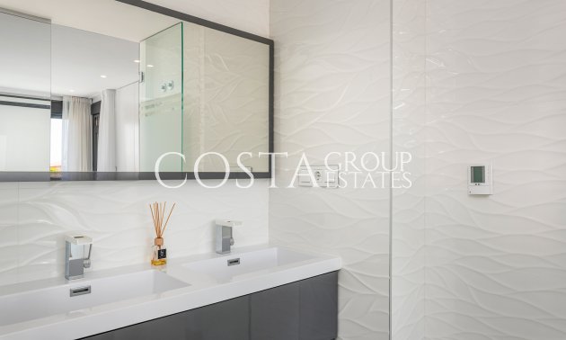 Nieuwbouw Woningen - Villa -
Playa Paraiso