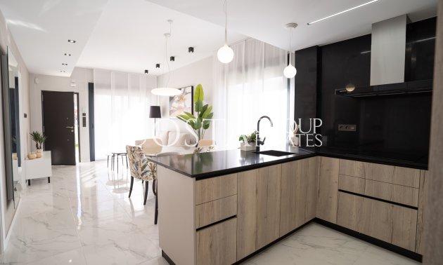 Nowy budynek - low-bungalow -
Pilar de la Horadada