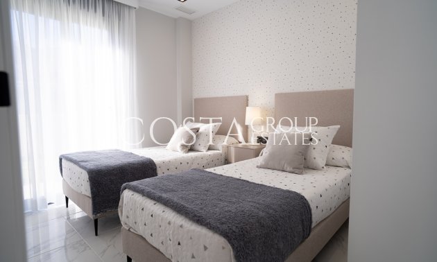 Nowy budynek - low-bungalow -
Pilar de la Horadada